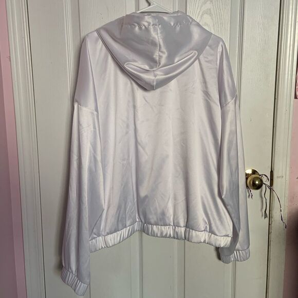 F21+ White Metallic Wind Breaker - Picture 14 of 16